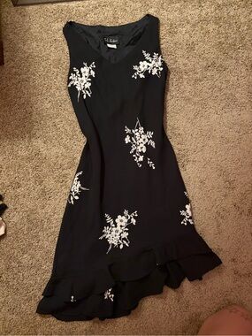 Vintage SL Fashions Black Floral Ruffle Hem Midi Dress